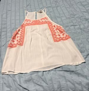 inTu light weight Top 100% Rayon White and Orange Button Back Closure